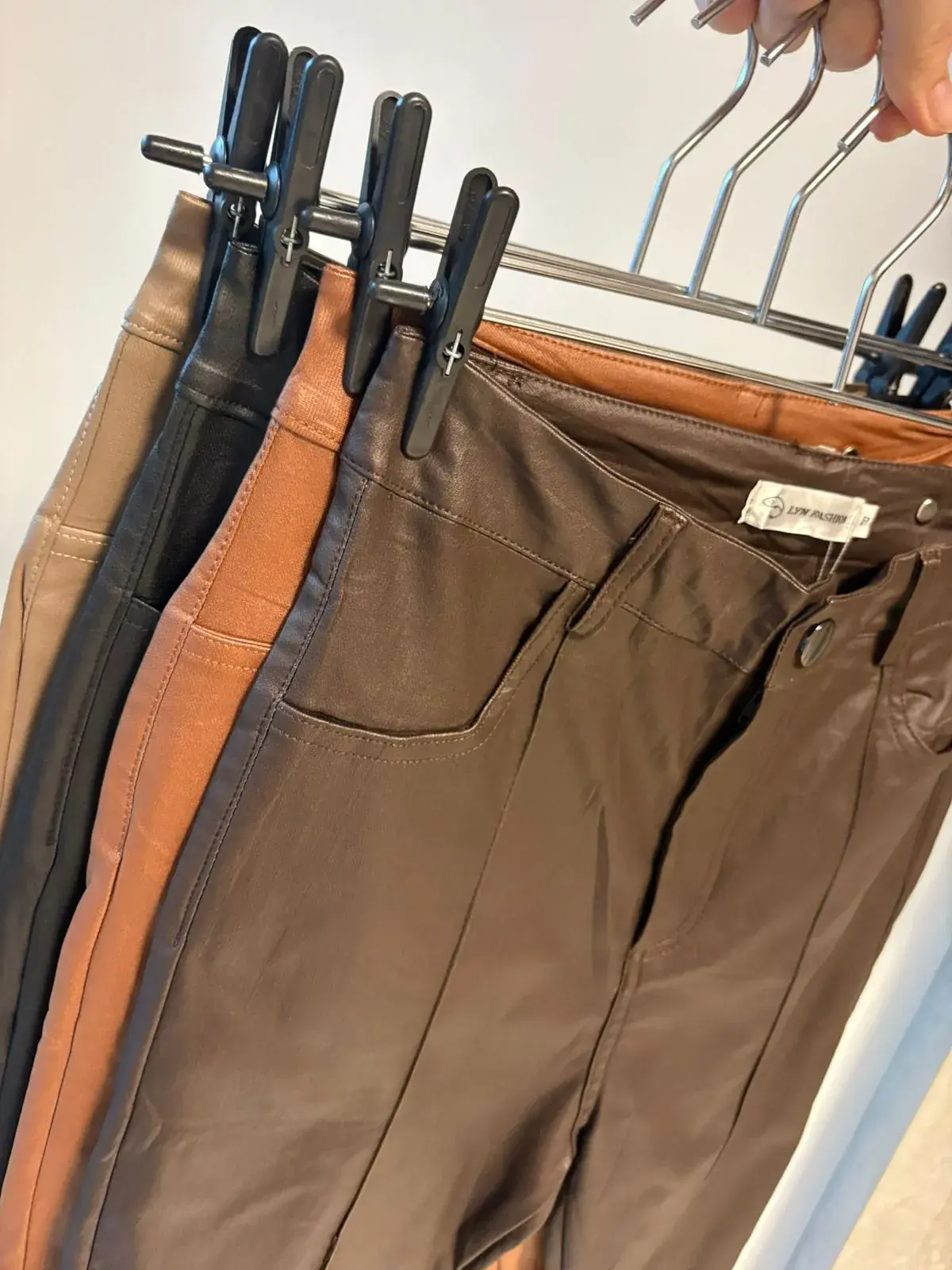 Calça Resinada 